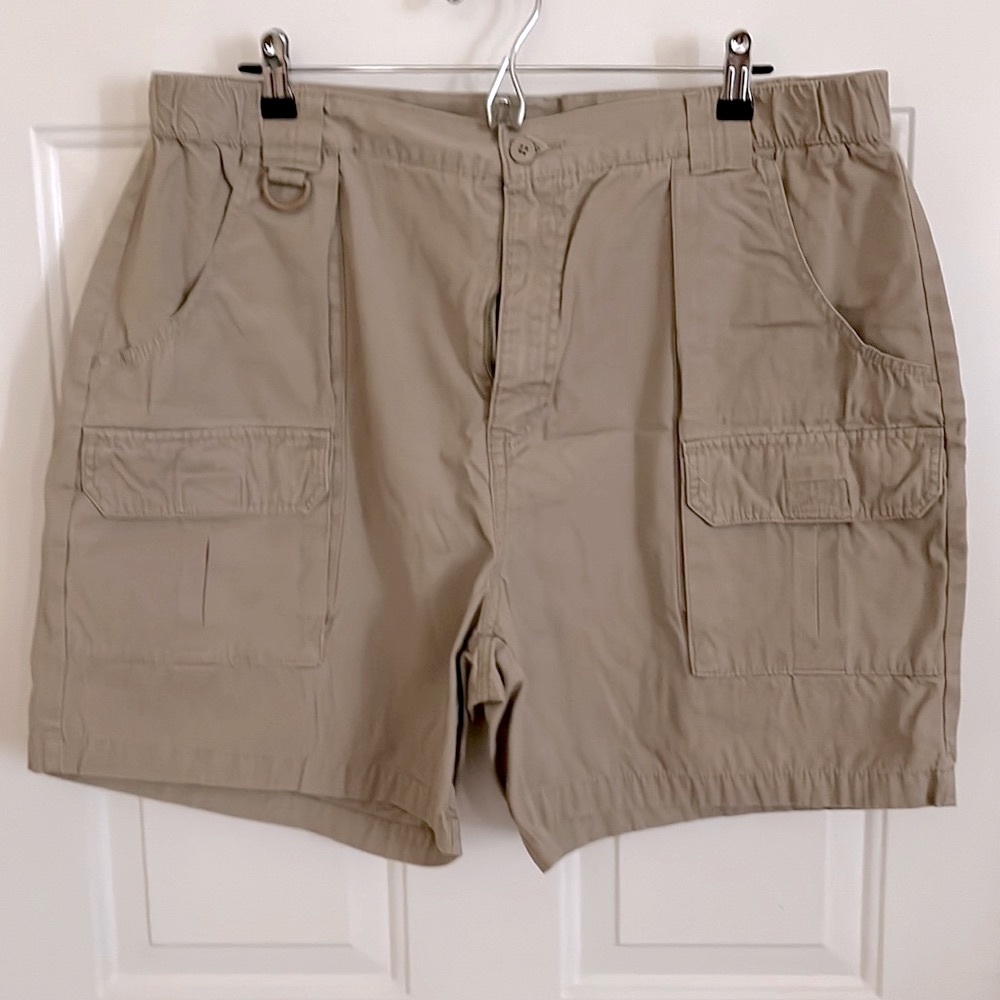 Men’s shorts, size 40.  Excellent